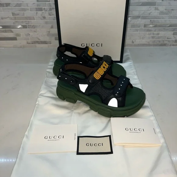 GUCCi kids Aguru Trek brand-embellished leather sandals 5-8 years 33 - Picture 2 of 7